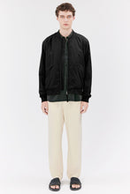 Laden Sie das Bild in den Galerie-Viewer, Elvine - Leondre Bomber Jacket - Black Jacken Elvine
