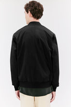 Laden Sie das Bild in den Galerie-Viewer, Elvine - Leondre Bomber Jacket - Black Jacken Elvine
