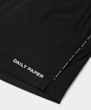 Laden Sie das Bild in den Galerie-Viewer, Daily Paper - Mehani Shorts - Black Hosen Daily Paper
