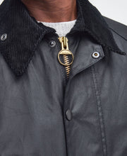 Laden Sie das Bild in den Galerie-Viewer, Barbour - Wachsjacke Beaufort - Black Jacken Barbour
