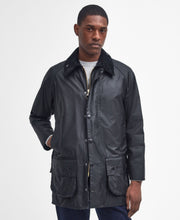 Laden Sie das Bild in den Galerie-Viewer, Barbour - Wachsjacke Beaufort - Black Jacken Barbour
