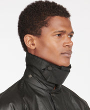 Laden Sie das Bild in den Galerie-Viewer, Barbour - Wachsjacke Beaufort - Black Jacken Barbour
