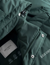 Laden Sie das Bild in den Galerie-Viewer, LES DEUX - Maddox Down Jacket 2.0 - Pine Green Jacken Les Deux
