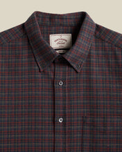 Laden Sie das Bild in den Galerie-Viewer, Portuguese Flannel - Plura - Relaxed Fit
