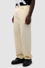 Laden Sie das Bild in den Galerie-Viewer, Arte Antwerp - Back Bird Pants - Cream Hosen Arte Antwerp
