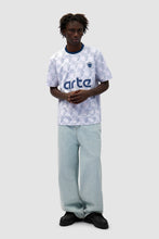Laden Sie das Bild in den Galerie-Viewer, Arte Antwerp - Footbal Shirt - White/Navy T-Shirts Arte Antwerp
