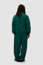 Laden Sie das Bild in den Galerie-Viewer, Arte Antwerp - Heart Crewneck - Green Pullover Arte Antwerp
