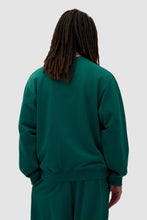 Laden Sie das Bild in den Galerie-Viewer, Arte Antwerp - Heart Crewneck - Green Pullover Arte Antwerp

