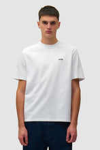 Laden Sie das Bild in den Galerie-Viewer, Arte Antwerp - Back Poster T-shirt -white T-Shirts Arte Antwerp
