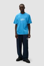 Laden Sie das Bild in den Galerie-Viewer, Arte Antwerp -Circle Logo Cut T-shirt - BLUE T-Shirts Arte Antwerp

