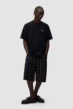 Laden Sie das Bild in den Galerie-Viewer, Arte Antwerp - Heart T-Shirt - black T-Shirts Arte Antwerp
