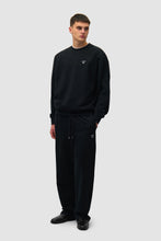 Laden Sie das Bild in den Galerie-Viewer, Arte Antwerp - Heart Crewneck Sweater - Black Pullover Arte Antwerp

