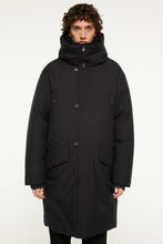 Laden Sie das Bild in den Galerie-Viewer, Elvine - Teodor - Black Jacken Elvine
