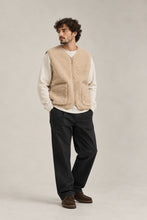 Laden Sie das Bild in den Galerie-Viewer, Coldbreaker - Pepitco Wool Weste - Beige Jacken Coldreaker
