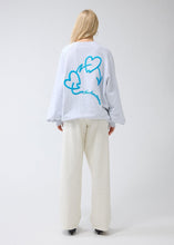 Laden Sie das Bild in den Galerie-Viewer, New Amsterdam - Love Connect Crewneck - Grey Melange Sweatshirts New Amsterdam
