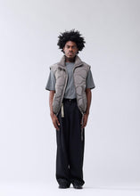 Laden Sie das Bild in den Galerie-Viewer, New Amsterdam - Detachable Jacket - Dark Taupe Jacken New Amsterdam
