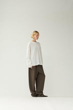 Laden Sie das Bild in den Galerie-Viewer, New Amsterdam - LOGO LONGSLEEVE WAFFLE - WHITE
