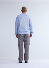Laden Sie das Bild in den Galerie-Viewer, New Amsterdam - BIG LOGO CREWNECK BABY BLUE/ECRU Pullover New Amsterdam
