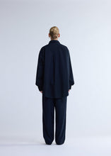 Laden Sie das Bild in den Galerie-Viewer, New Amsterdam - BEACH SHIRT BLACK Hemden New Amsterdam
