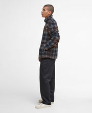 Laden Sie das Bild in den Galerie-Viewer, Barbour - Tartan Sherpa Fleecejacke - Midnight Oak Tartan Jacken Barbour
