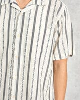 Laden Sie das Bild in den Galerie-Viewer, Wax London - Didcot Shirt - Ecru Fleck Striped Hemden Wax London
