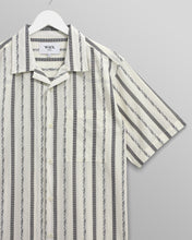 Laden Sie das Bild in den Galerie-Viewer, Wax London - Didcot Shirt - Ecru Fleck Striped Hemden Wax London
