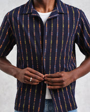 Laden Sie das Bild in den Galerie-Viewer, Wax London - Didcot Shirt - Navy Stripe Hemden Wax London
