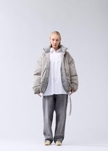 Laden Sie das Bild in den Galerie-Viewer, New Amsterdam - Reversible Safety Jacket - Silver Rand Jacken New Amsterdam
