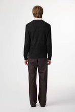 Laden Sie das Bild in den Galerie-Viewer, NN07 - Kevin Ribbed Pullover - Black Sweatshirts NN07

