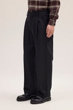 Laden Sie das Bild in den Galerie-Viewer, NN07 - Kay 1420 Pants - Black Hosen NN07
