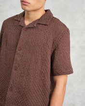 Laden Sie das Bild in den Galerie-Viewer, Wax London - Lido Dobby Shirt - Brown Hemden Wax London
