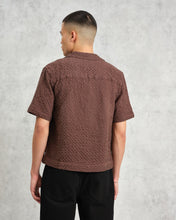Laden Sie das Bild in den Galerie-Viewer, Wax London - Lido Dobby Shirt - Brown Hemden Wax London
