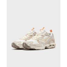 Laden Sie das Bild in den Galerie-Viewer, Mizuno - Wave Rider 10 - Summer Sand/Pristine Schuhe Mizuno
