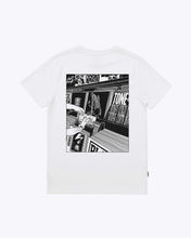 Laden Sie das Bild in den Galerie-Viewer, Wemoto - Crate Tee - White T-Shirts Wemoto
