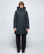 Laden Sie das Bild in den Galerie-Viewer, Elvine - Eline - Dark Navy Jacken Elvine
