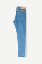 Laden Sie das Bild in den Galerie-Viewer, Samsøe Samsøe - Stefan Jeans - Light Ozone Marble Hosen Samsøe Samsøe
