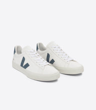 Laden Sie das Bild in den Galerie-Viewer, Veja - Campo Chromefree Leather - Extra White / California Schuhe Veja
