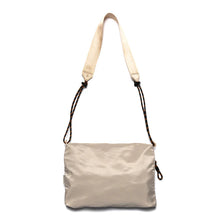 Laden Sie das Bild in den Galerie-Viewer, Taikan - Sacoche Premium Nylon Bag - Beige Taschen Taikan
