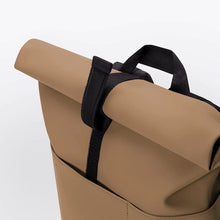 Laden Sie das Bild in den Galerie-Viewer, Ucon Acrobatics - Hajo Medium Backpack - Lotus Series Almond Taschen &amp; Rucksäcke Ucon Acrobatics
