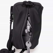 Laden Sie das Bild in den Galerie-Viewer, Ucon Acrobatics - Matteo Lotus Bag - Black Taschen &amp; Rucksäcke Ucon Acrobatics

